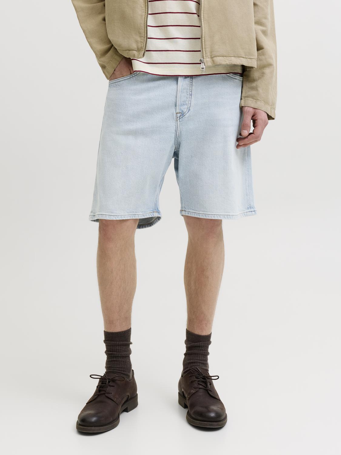 model_shot-front